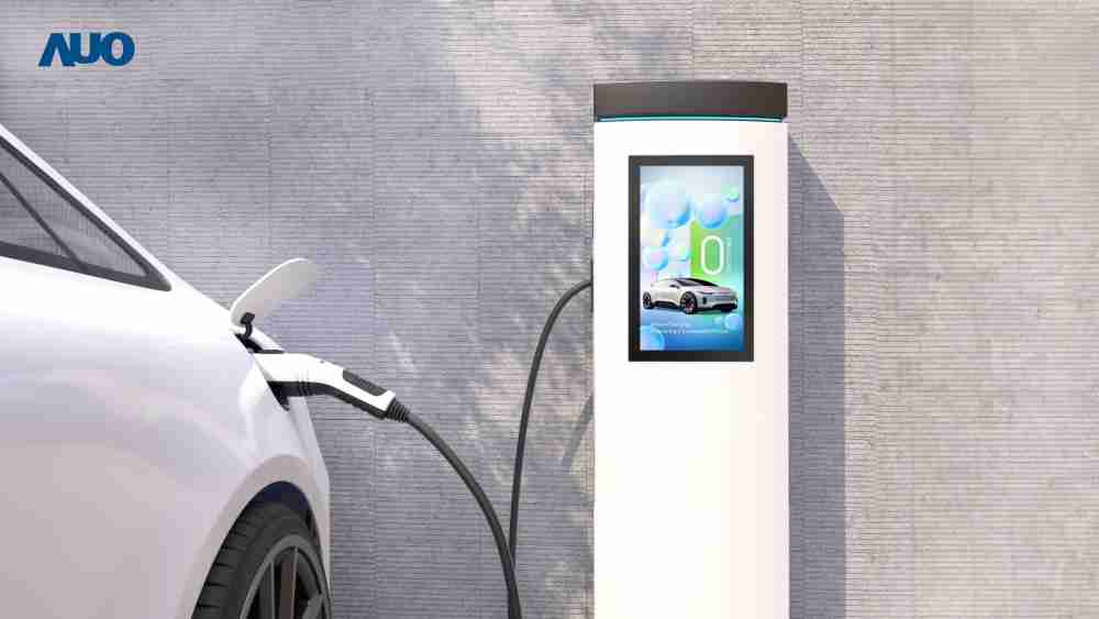 友達〝EVSE車用充電樁解決方案〞專為電動汽車充電樁設計，，具有高亮度、、、、克服戶外艱難環境的耐溫、、、、耐紫外線等特性，，，並搭載散熱性及擴充性強的高效能工業電腦，，，可實現人機互動訴求，，，，如資訊顯示、、、、支付等應用